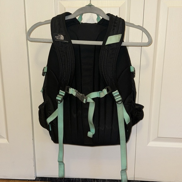 the north face borealis backpack - Picture 2 of 6